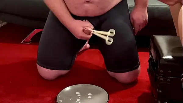 Xem Small dick bullying. lick your plate of cum Video ấm áp