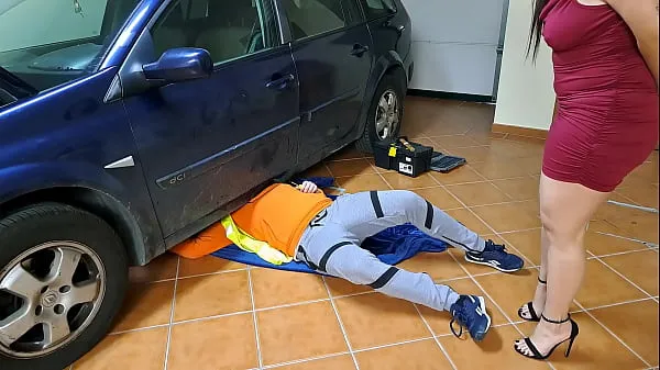 Mira Esposa cachonda recibe corrida interna del mecánico cálidos videos