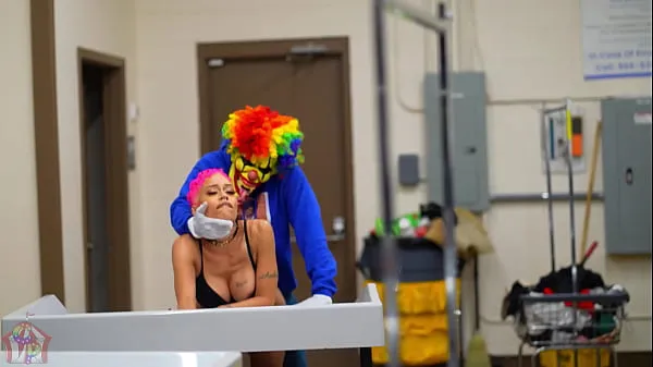 Watch Ebony Pornstar Jasamine Banks Gets Fucked In A Busy Laundromat by Gibby The Clown warm Videos