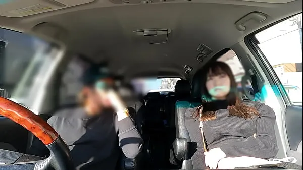 Se Completely real Japanese [hidden shot] Neat but baby-faced big breasts that can be seen from the top of the knit Unexpected exposure confession "I want to have sex in the car" while driving and suddenly breaks out in car sex [Appearance] [Close varme videoer