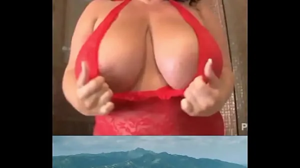 Regardez Gros seins vidéos chaleureuses