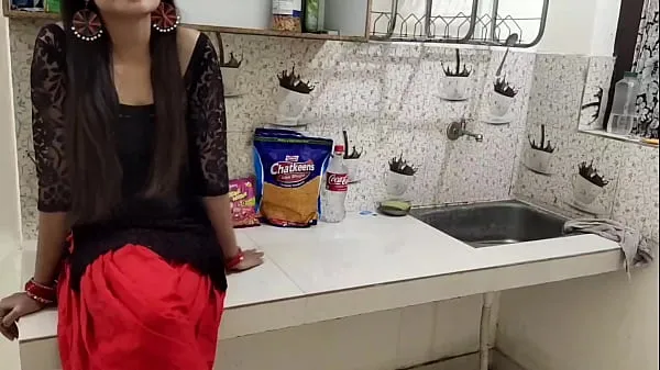 Bekijk Fucked my Ex-girlfriend in the Kitchen with Hindi Audio Xxx warme video's