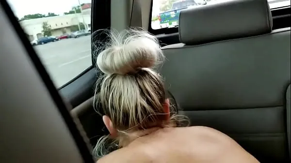 Bekijk Cheating wife in car warme video's
