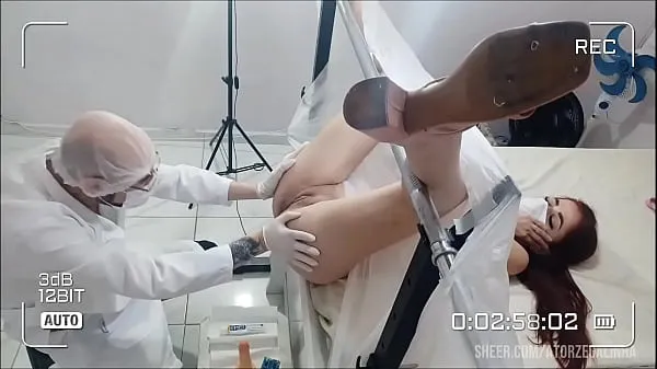 شاهد مقاطع فيديو دافئة Patient felt horny for the doctor