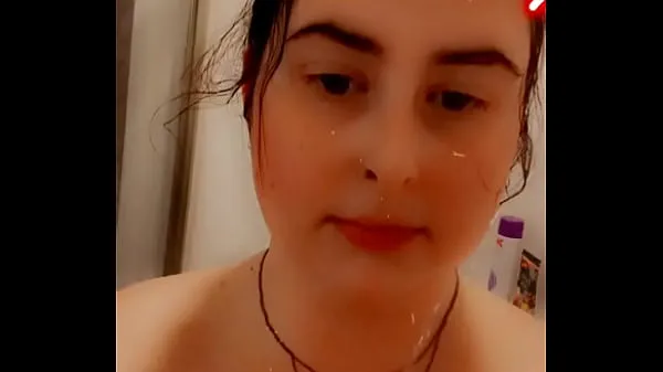 Mira Just a little shower fun cálidos videos