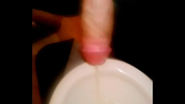 Bekijk THICK 8.5 INCH PISSING warme video's