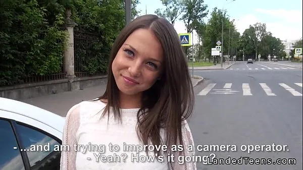 Katso Beautiful Russian teen anal fucked POV outdoor lämmintä videota